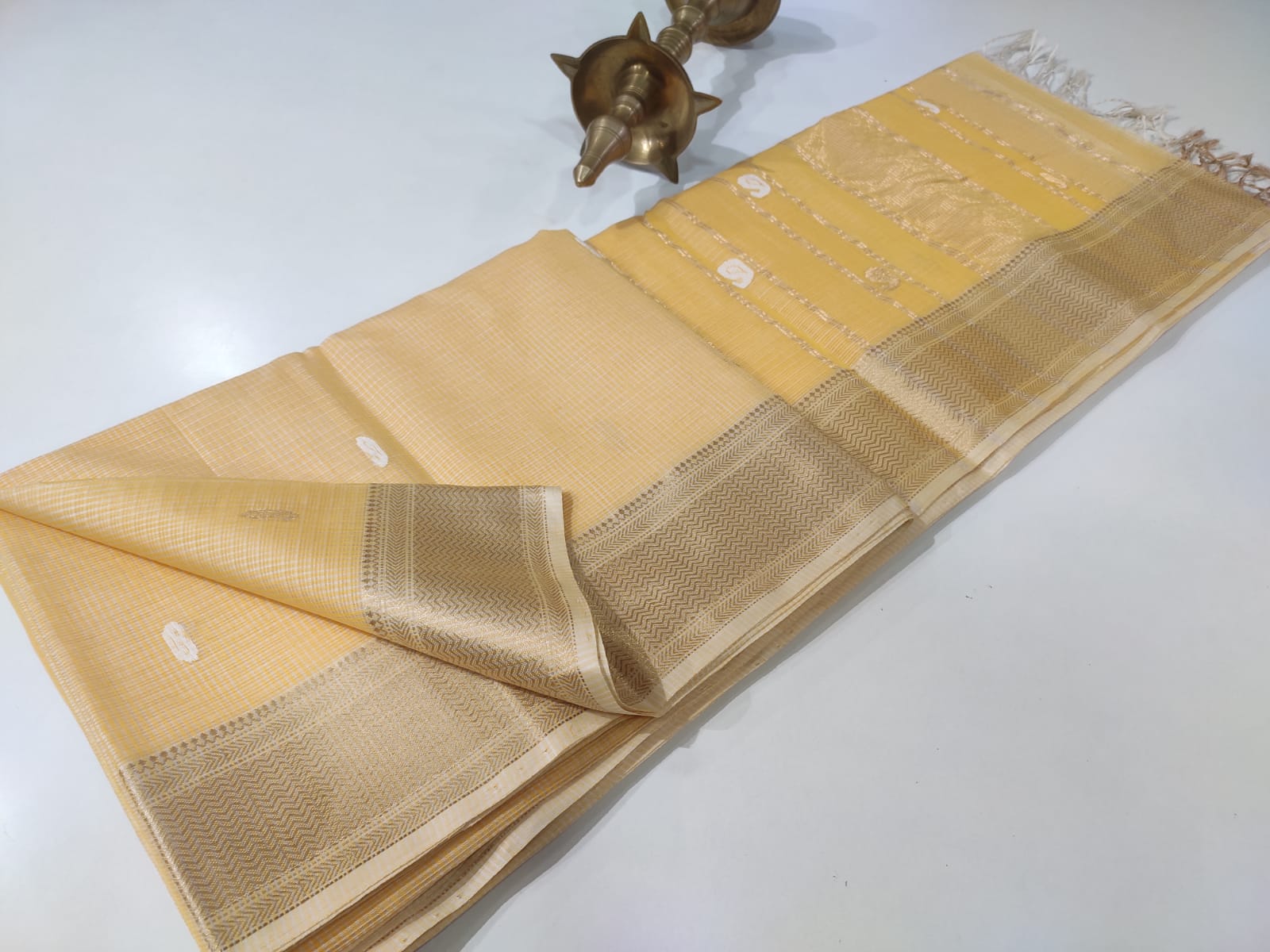 Maheshwari Silk Wave Saree Pastel Yellow
